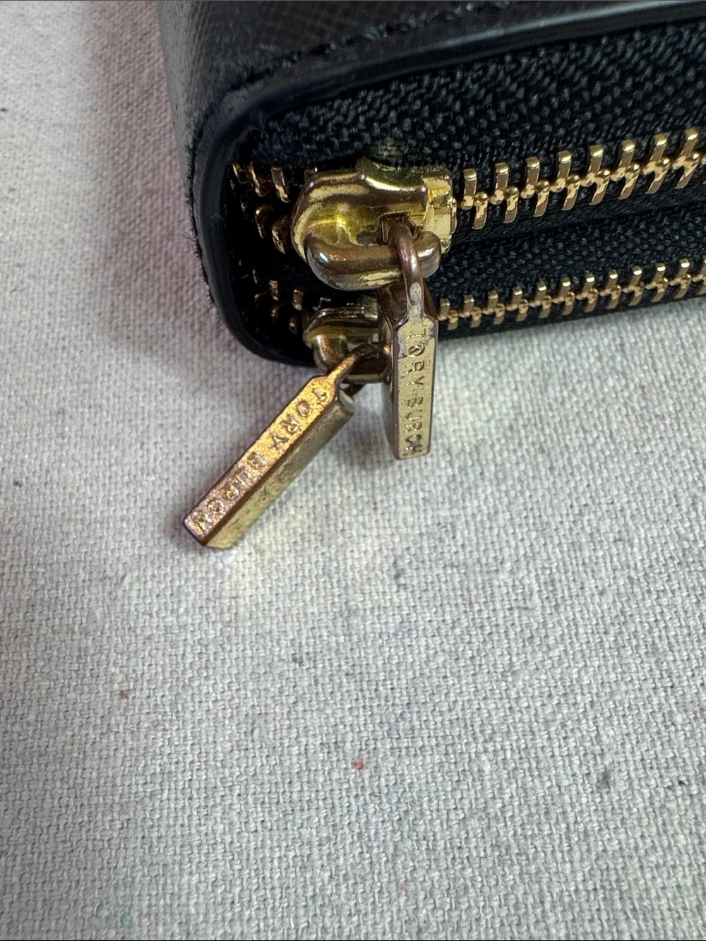 Tory Burch Robinson Black Saffiano Double-Zip Wallet with Gold Logo